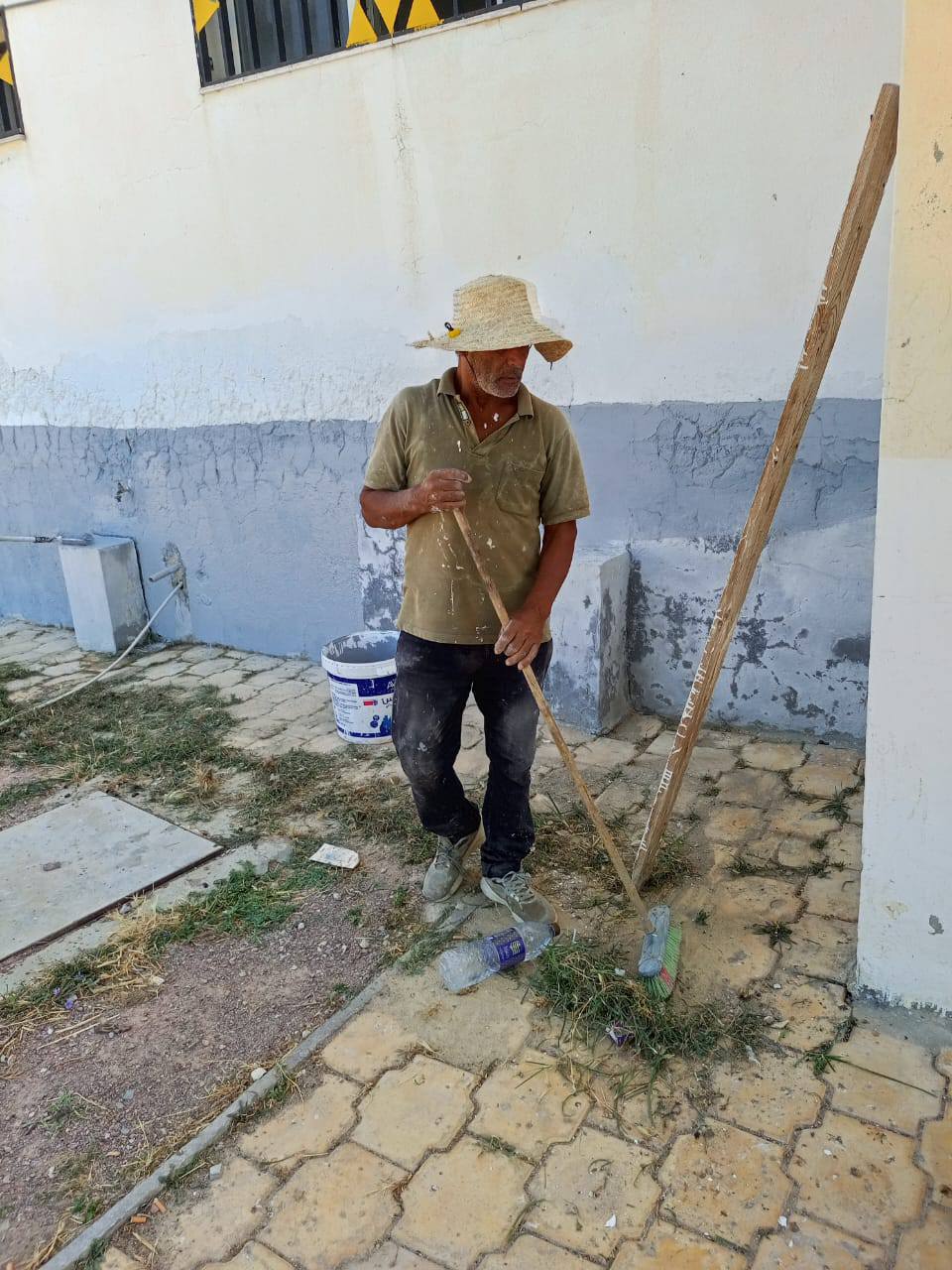  تدخل ميداني لمصلحة النظافة لتحسين الوضع البيئي بقلعة الأندلس